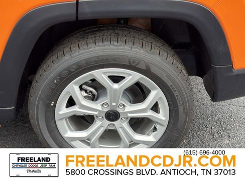 New 2026 Jeep Compass Latitude image 10