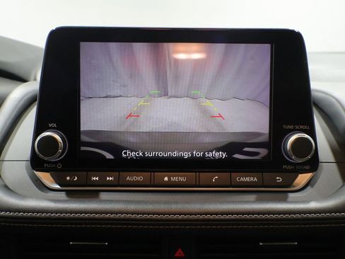 Used 2025 Nissan Rogue SV image 28