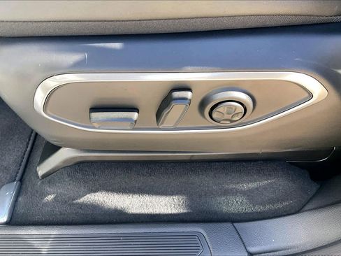 New 2026 Jeep Grand Wagoneer Limited AWD/4WD image 16