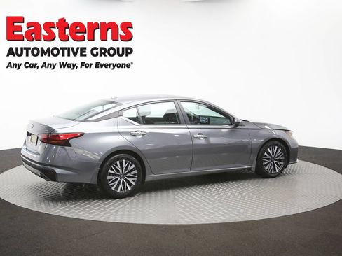 Used 2023 Nissan Altima 2.5 SV w/ SV Premium Package FWD image 43