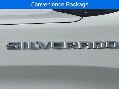 Used 2022 Chevrolet Silverado 1500 LT AWD/4WD image 2