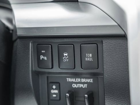 Used 2019 Toyota Tundra Platinum image 33