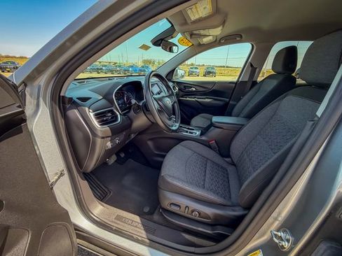 Used 2024 Chevrolet Equinox LT AWD/4WD image 16