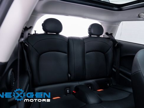 Used 2023 MINI Cooper 2-Door Hardtop image 40
