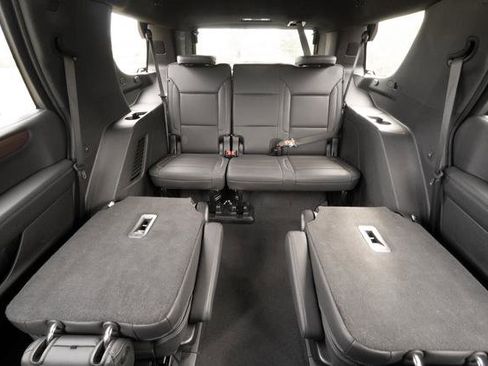 Used 2025 GMC Yukon Denali image 29