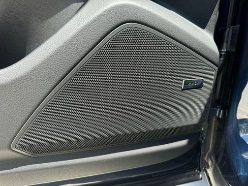 Used 2025 Porsche Cayenne image 16