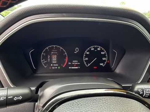 Used 2025 Honda Pilot Sport image 29