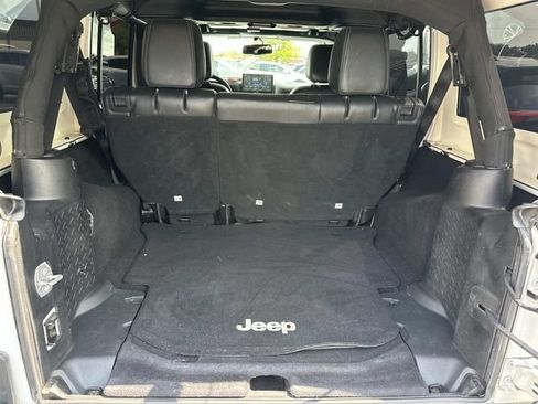 Used 2017 Jeep Wrangler Unlimited Sahara w/ Dual Top Group AWD/4WD image 15