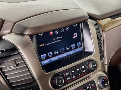 Used 2016 GMC Yukon XL Denali RWD image 14
