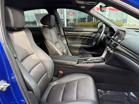 Used 2019 Honda Accord Sport image 13