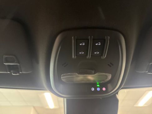 New 2026 Chevrolet Trax RS w/ Sunroof Package FWD image 16