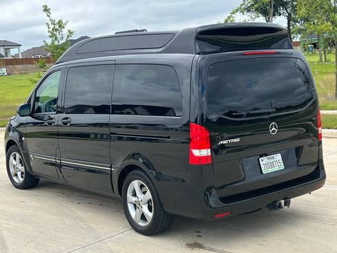 Used 2023 Mercedes-Benz Metris Passenger image 4