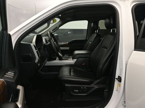 Used 2018 Ford F150 Lariat image 12