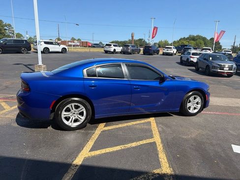 Used 2021 Dodge Charger SXT w/ Leather Interior Group RWD image 5