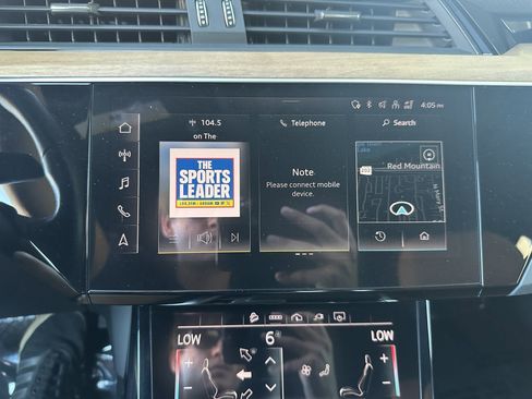 Used 2024 Audi Q8 e-tron Premium Plus w/ Premium Plus Package AWD/4WD image 27