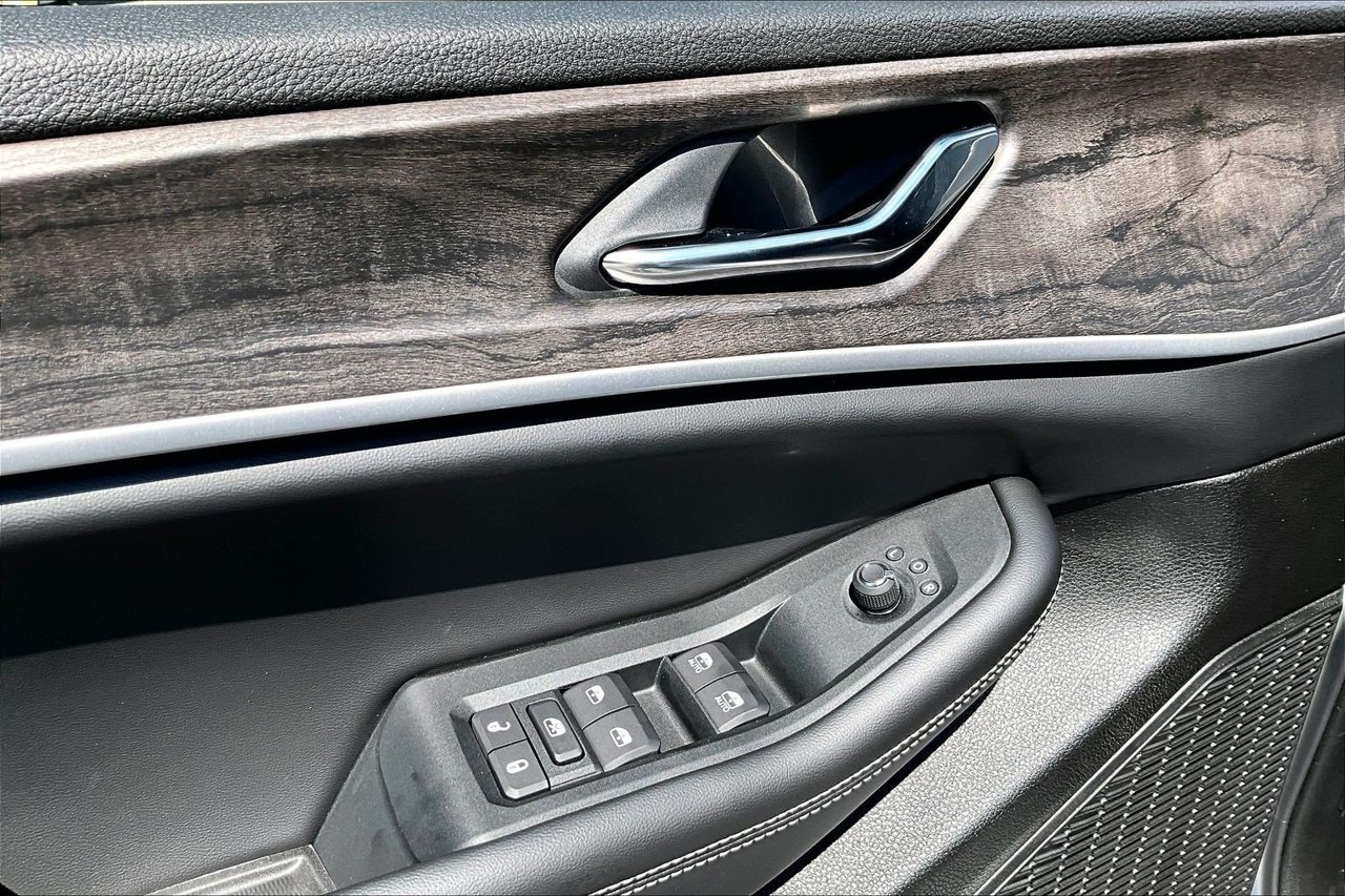 New 2027 Jeep Grand Cherokee Altitude AWD/4WD image 27