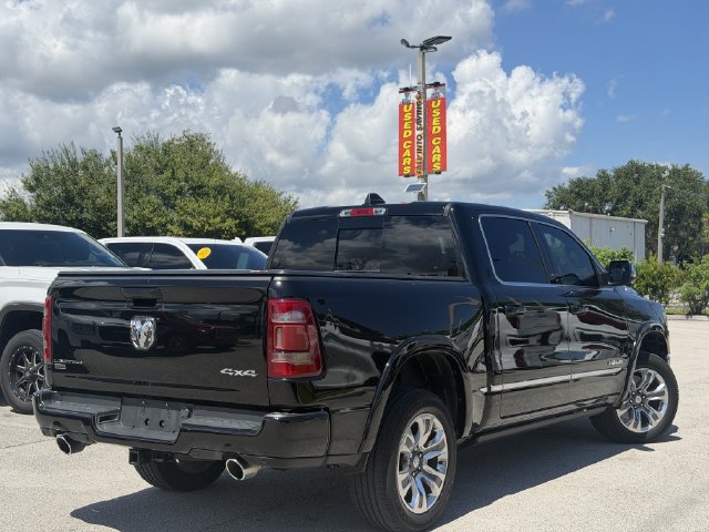 Used 2023 RAM 1500 Limited w/ Body Color Bumper Group AWD/4WD image 3