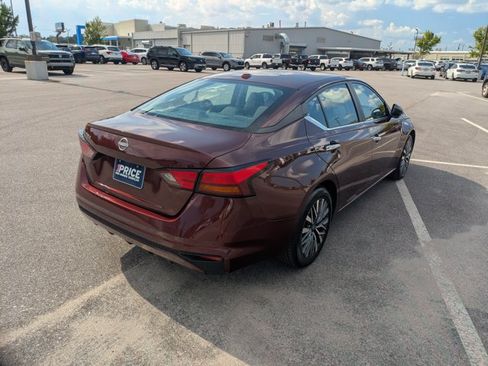 Used 2025 Nissan Altima 2.5 SV FWD image 5