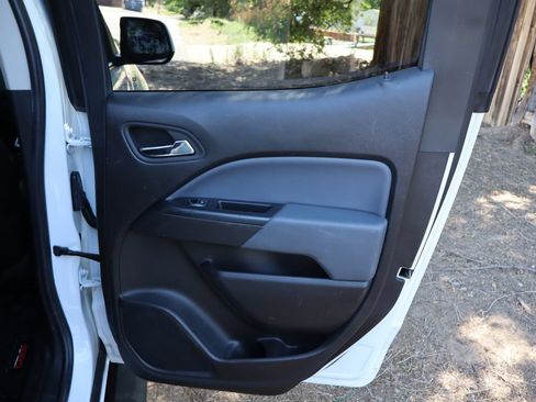 Used 2016 Chevrolet Colorado Z71 AWD/4WD image 25