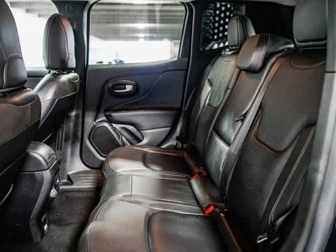 Used 2019 Jeep Renegade Limited image 16