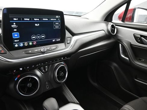 Used 2025 Chevrolet Blazer LT image 21
