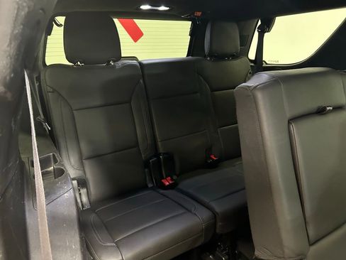 Used 2023 Chevrolet Tahoe Z71 AWD/4WD image 11