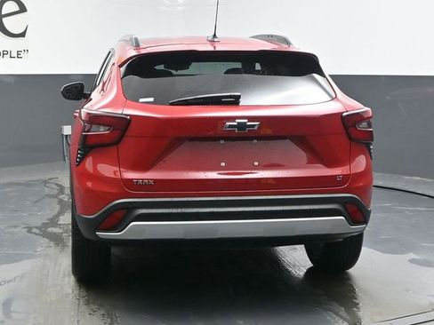 New 2026 Chevrolet Trax LT w/ Driver Confidence Package image 13