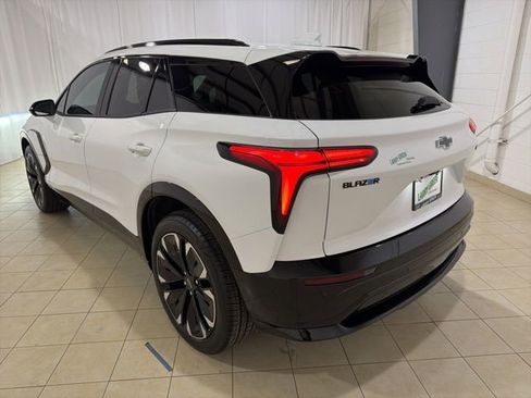 Used 2024 Chevrolet Blazer EV RS image 3