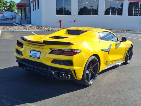 Used 2025 Chevrolet Corvette E-Ray w/ ZER Performance Package AWD/4WD image 4