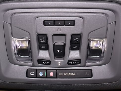 Used 2025 GMC Sierra 2500 Denali w/ Denali Reserve Package AWD/4WD image 34