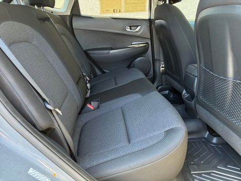 Used 2023 Hyundai Kona SE w/ Cargo Package image 5