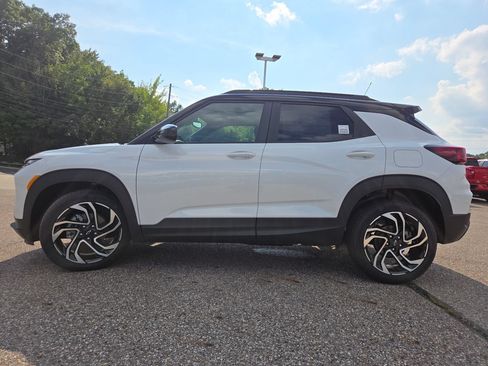 New 2026 Chevrolet TrailBlazer RS w/ Convenience Package FWD image 14