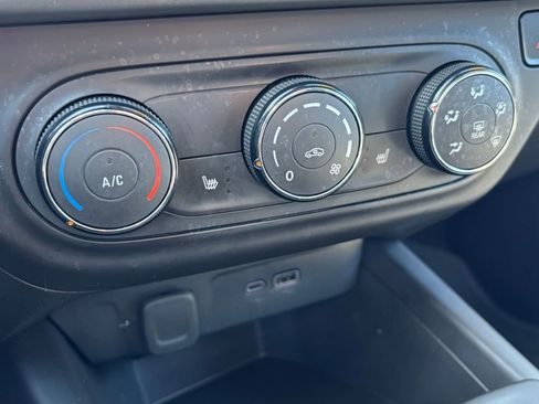 Used 2024 Chevrolet Trax RS w/ Driver Confidence Package image 25