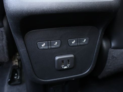 Used 2020 Chevrolet Equinox Premier FWD image 23