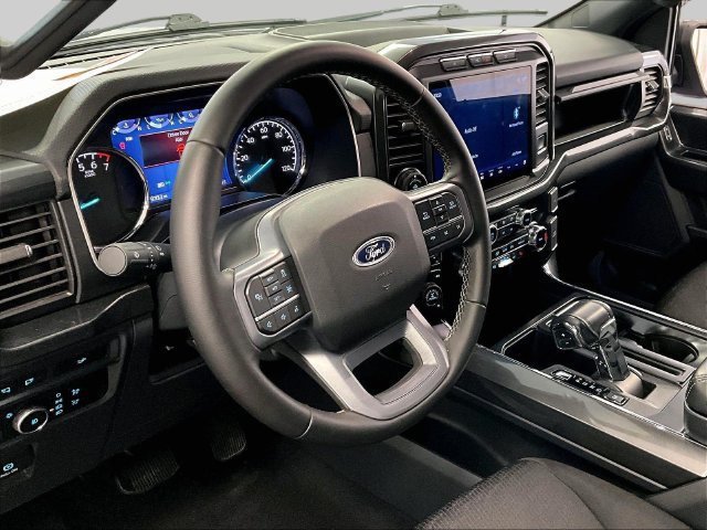 Used 2023 Ford F150 4x4 SuperCrew image 12