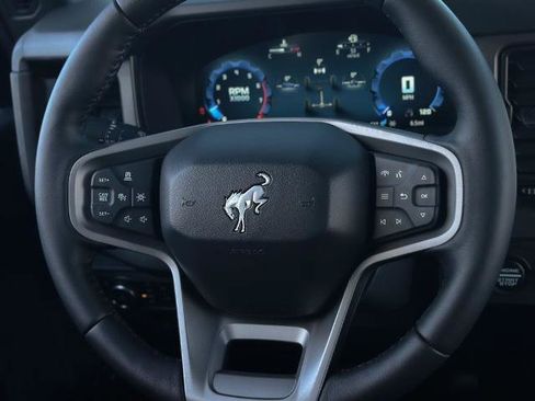 New 2025 Ford Bronco Badlands image 14