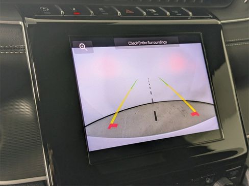 New 2025 Jeep Grand Cherokee Altitude image 25