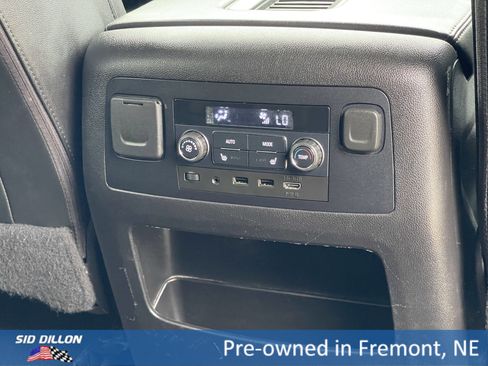 Used 2020 Chevrolet Suburban Premier image 14