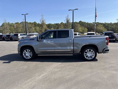 Used 2024 Chevrolet Silverado 1500 High Country w/ High Country Premium Package image 6