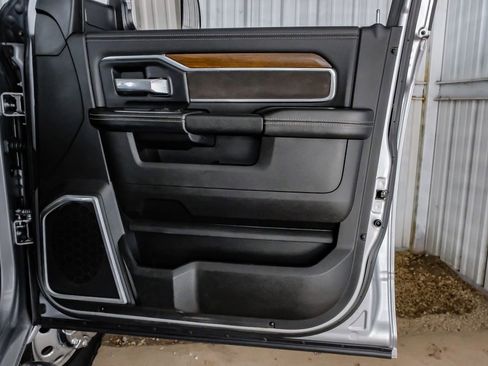 Used 2022 RAM 3500 Laramie AWD/4WD image 45