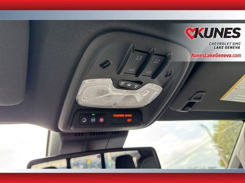 New 2025 GMC Canyon Denali image 42