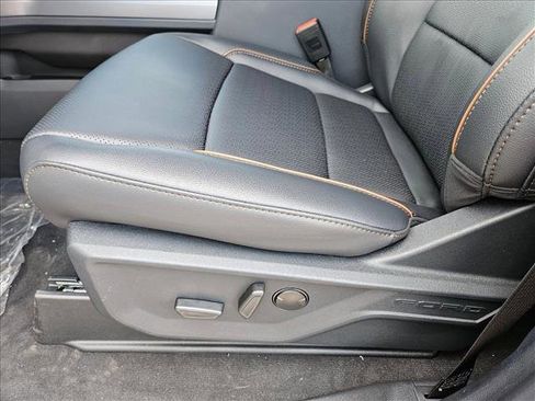 New 2026 Ford F250 Lariat w/ Black Appearance Package image 4