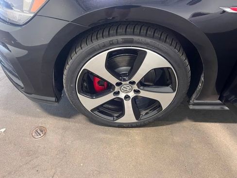 Used 2018 Volkswagen Golf 4-Door image 30