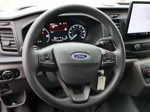 Used 2022 Ford E-Transit 148 High Roof Extended image 10