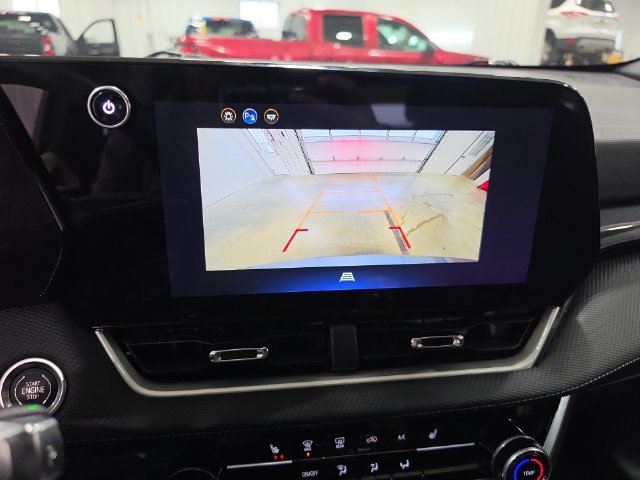 Used 2026 Chevrolet Equinox LT AWD/4WD image 14