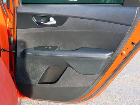 Used 2022 Kia Forte GT-Line w/ GT-Line Premium Package image 17