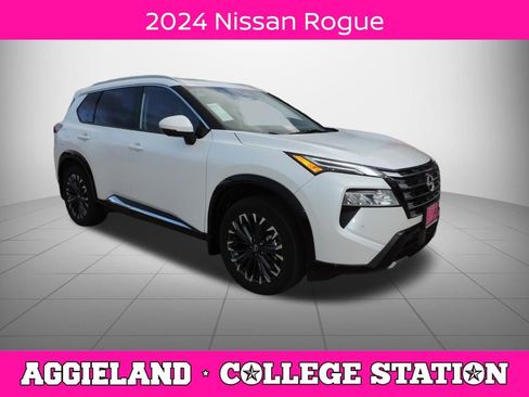 Used 2024 Nissan Rogue Platinum image 1