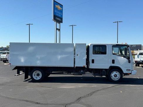 New 2024 Chevrolet Low Cab Forward image 4