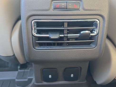 Used 2021 Lincoln Corsair Reserve w/ Equipment Group 201A image 10