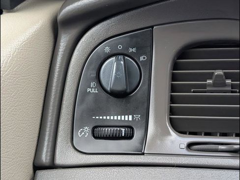 Used 2010 Mercury Grand Marquis LS image 23